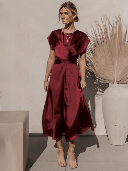 Sophisticated Dress with a Clean Classic Look