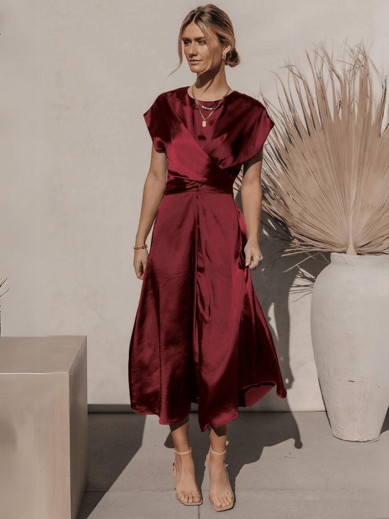 Sophisticated Dress with a Clean Classic Look