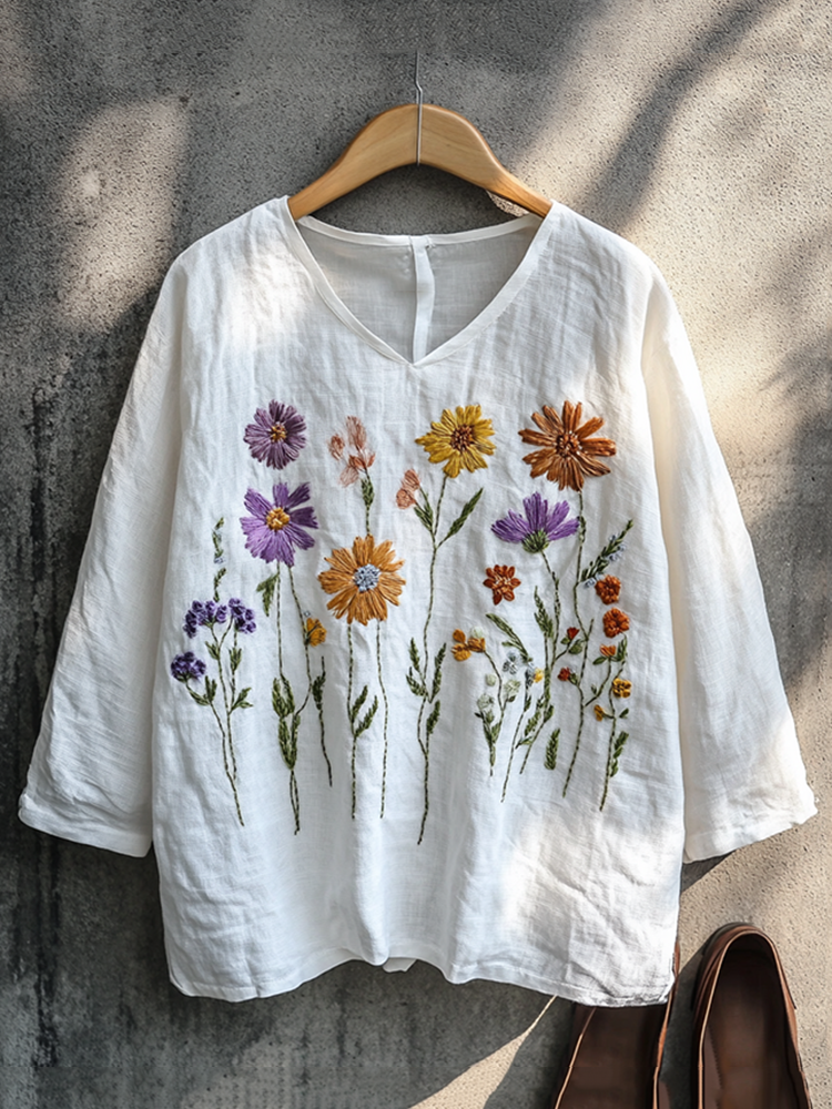 Elegantly Styled Blouse for Everyday Wear
