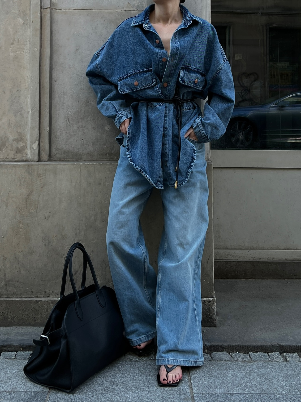 Effortlessly Elegant Jacket with a Timeless Design