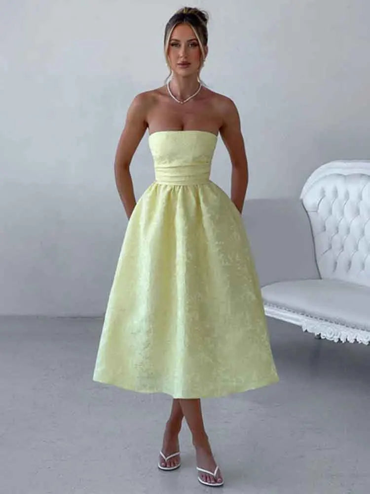 Sophisticated Dress with a Clean Classic Look
