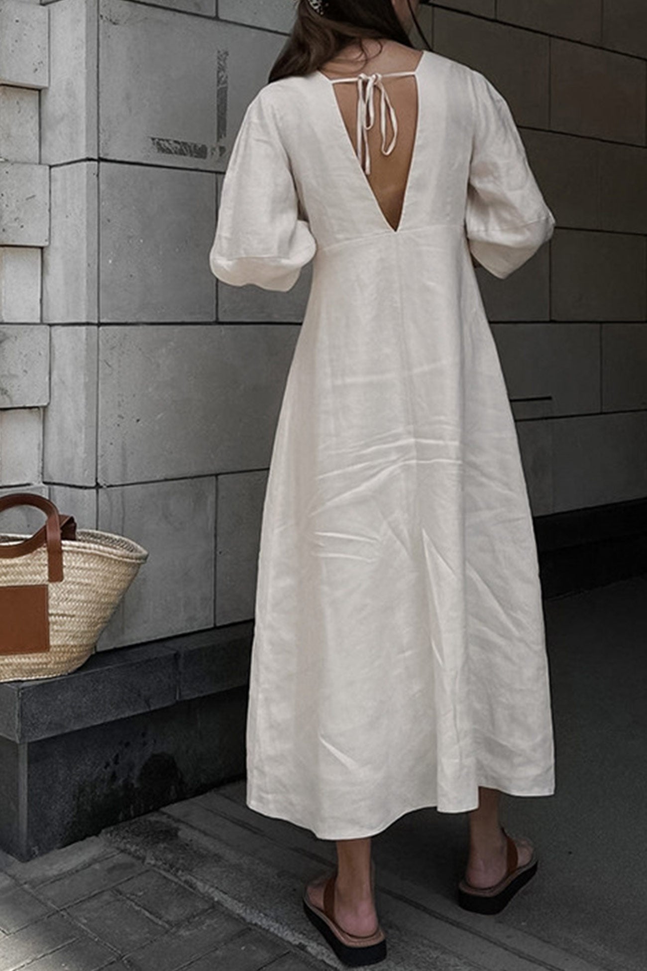 Beautifully Finished Dress in a Timeless Design