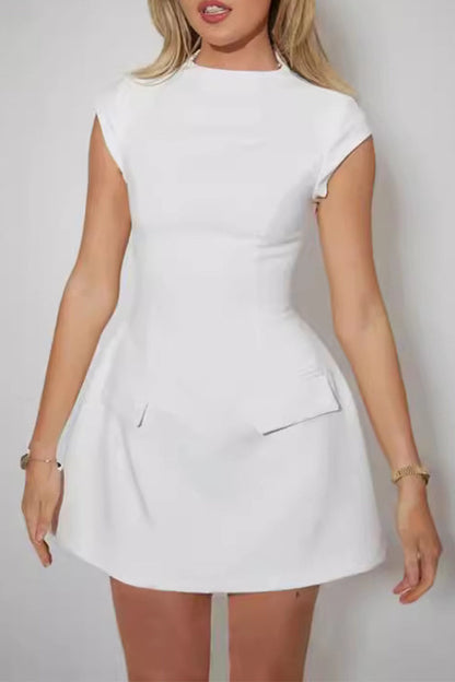 Beautifully Finished Dress in a Timeless Design