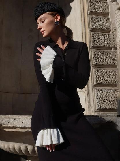 Classic Vintage Dress with a Flattering Fit