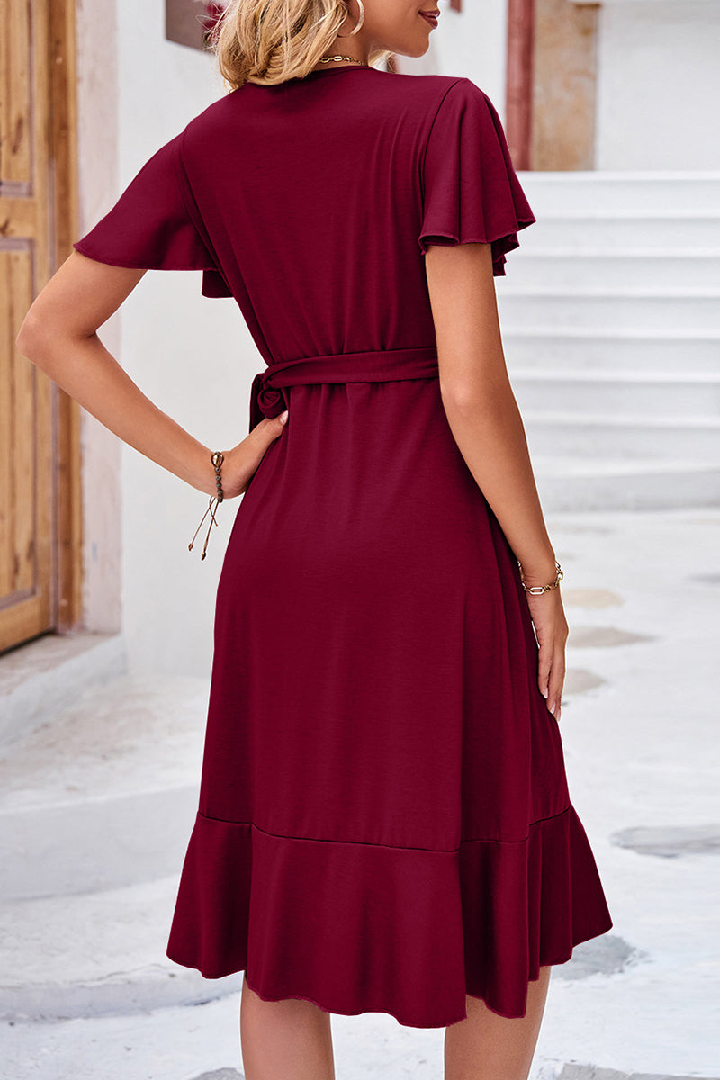 Beautifully Finished Dress in a Timeless Design
