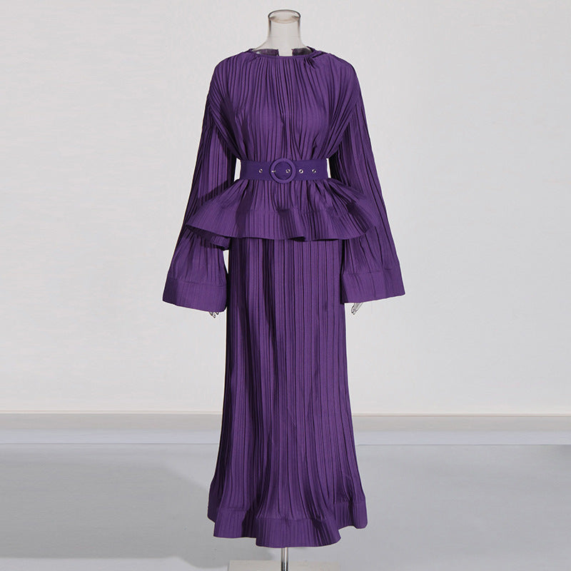 Well Tailored Pants with a Graceful Silhouette