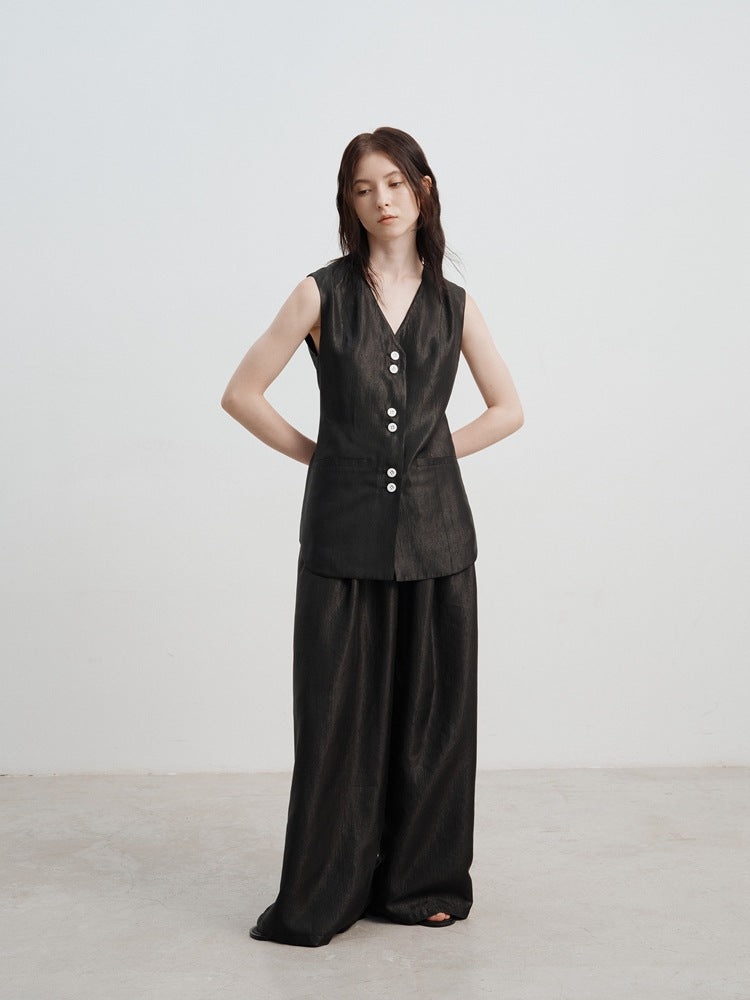 Sophisticated Pants with a Clean Classic Look