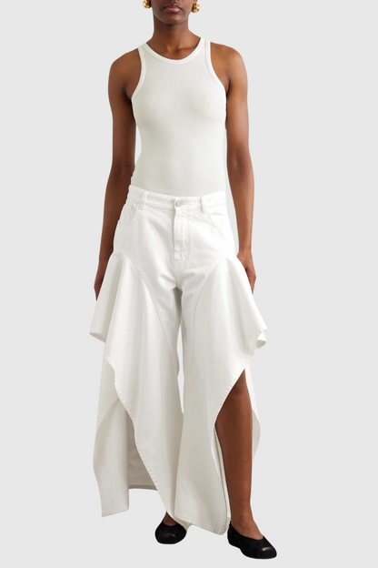 Effortlessly Elegant Garment with a Timeless Design