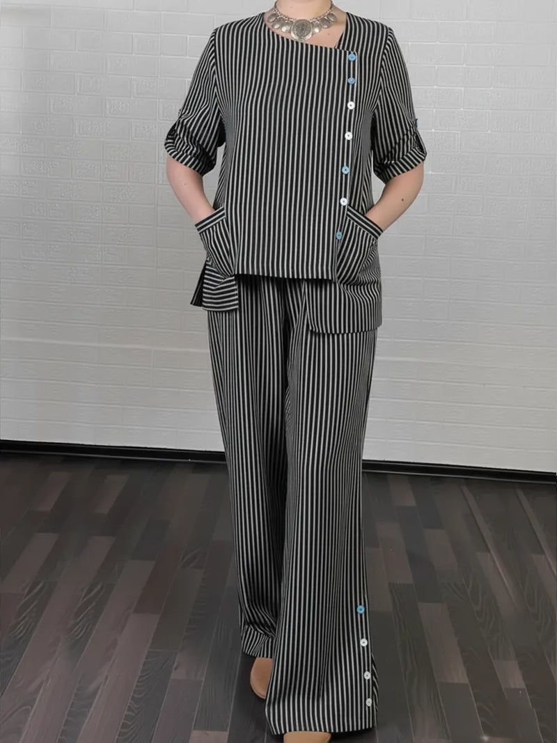 Effortlessly Elegant Pants with a Timeless Design