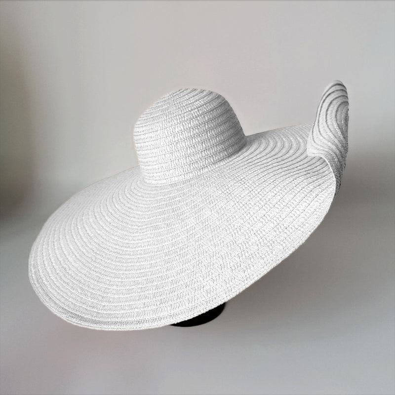 Effortlessly Elegant Garment with a Timeless Design