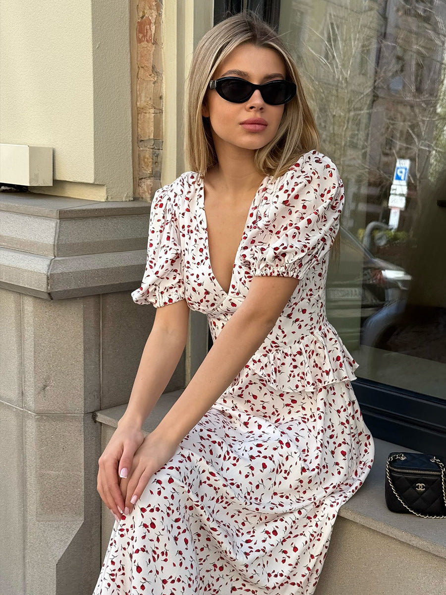 Well Tailored Dress with a Graceful Silhouette