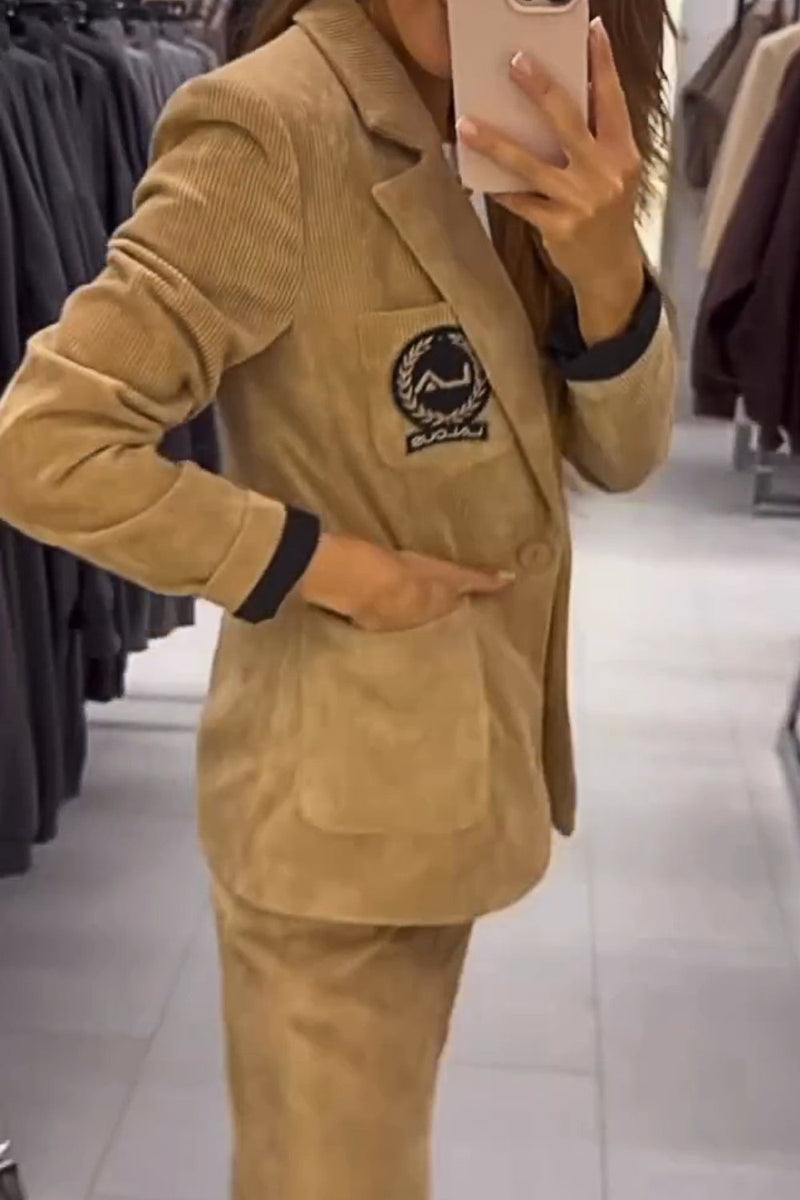 Gracefully Styled Jacket for Any Occasion