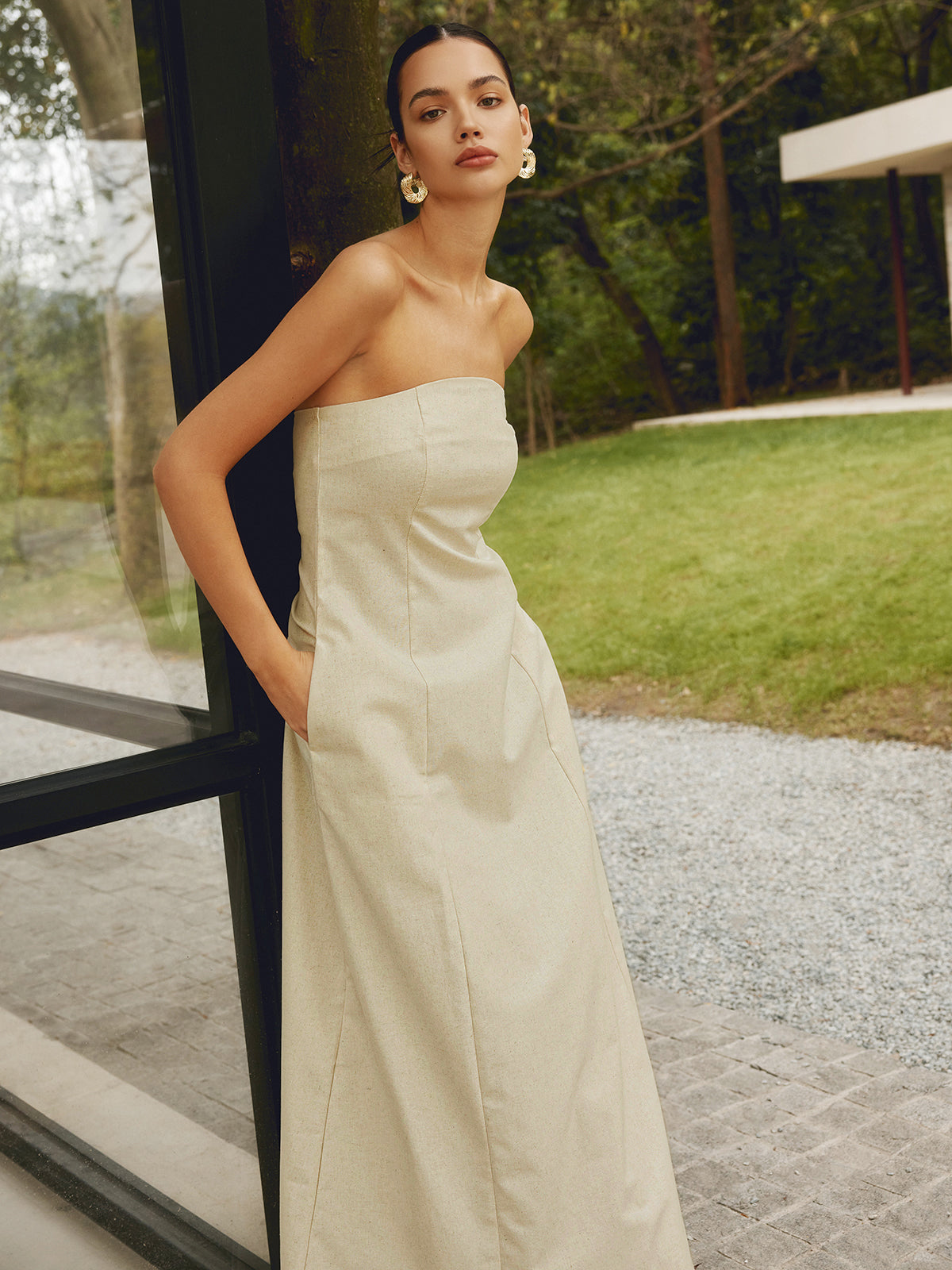 Classic Vintage Dress with a Flattering Fit