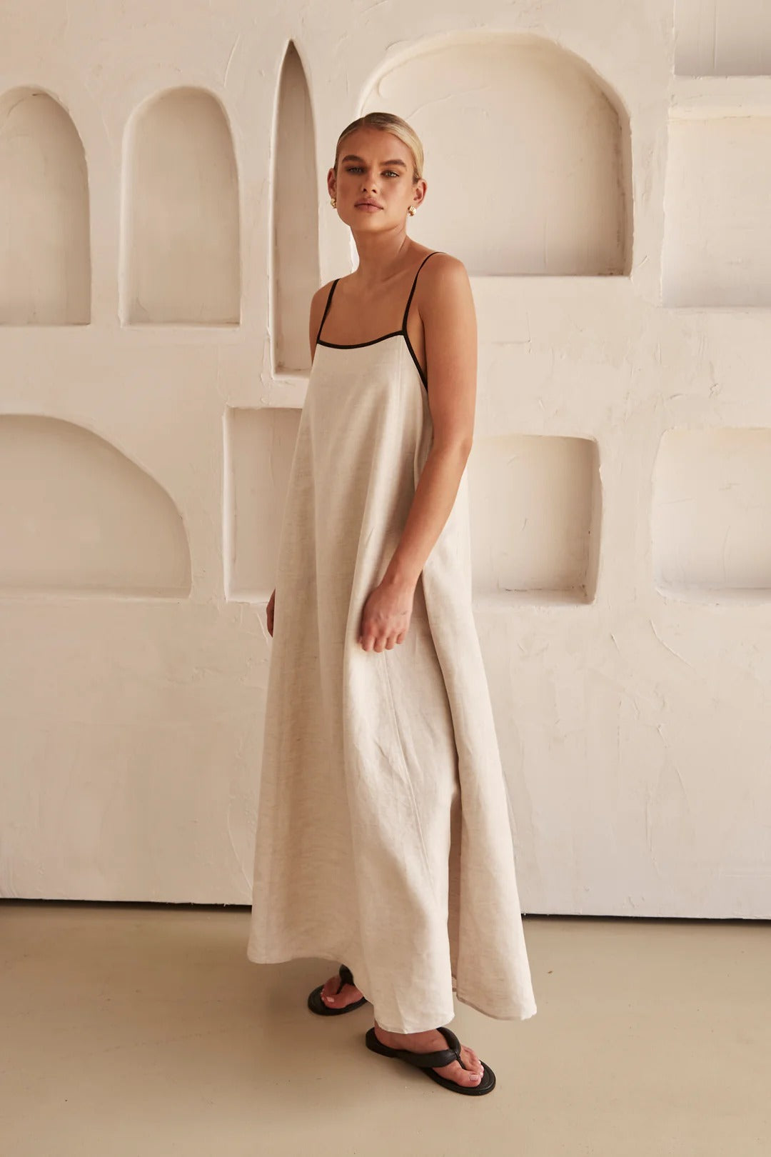 Classic Vintage Dress with a Flattering Fit
