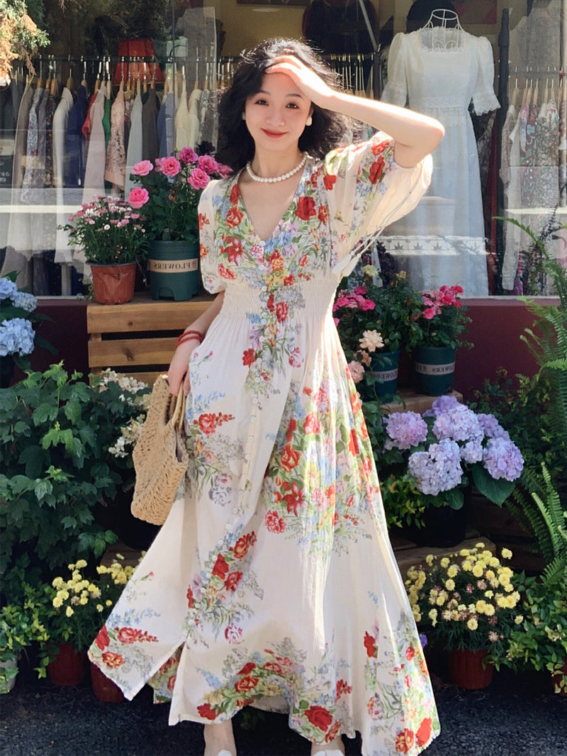 Classic Vintage & Enduringly Stylish Dress