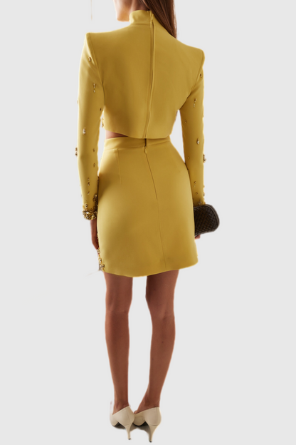 Gracefully Styled Garment for Any Occasion