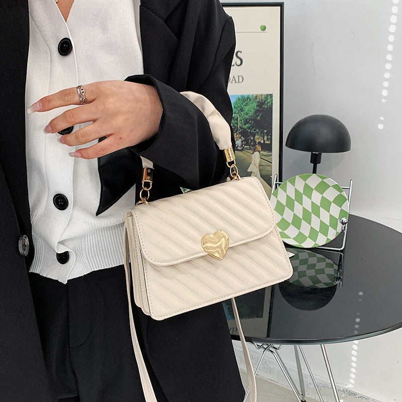 Charming Chain for Any Occasion