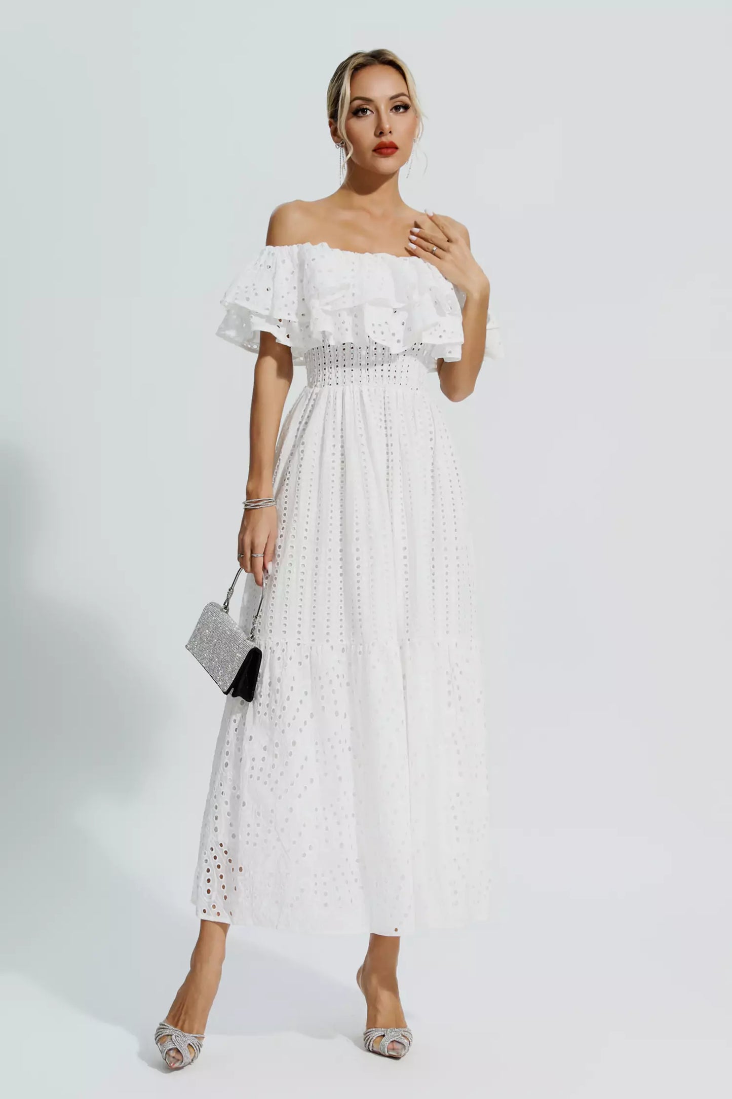 Beautifully Crafted Dress in a Classic Style