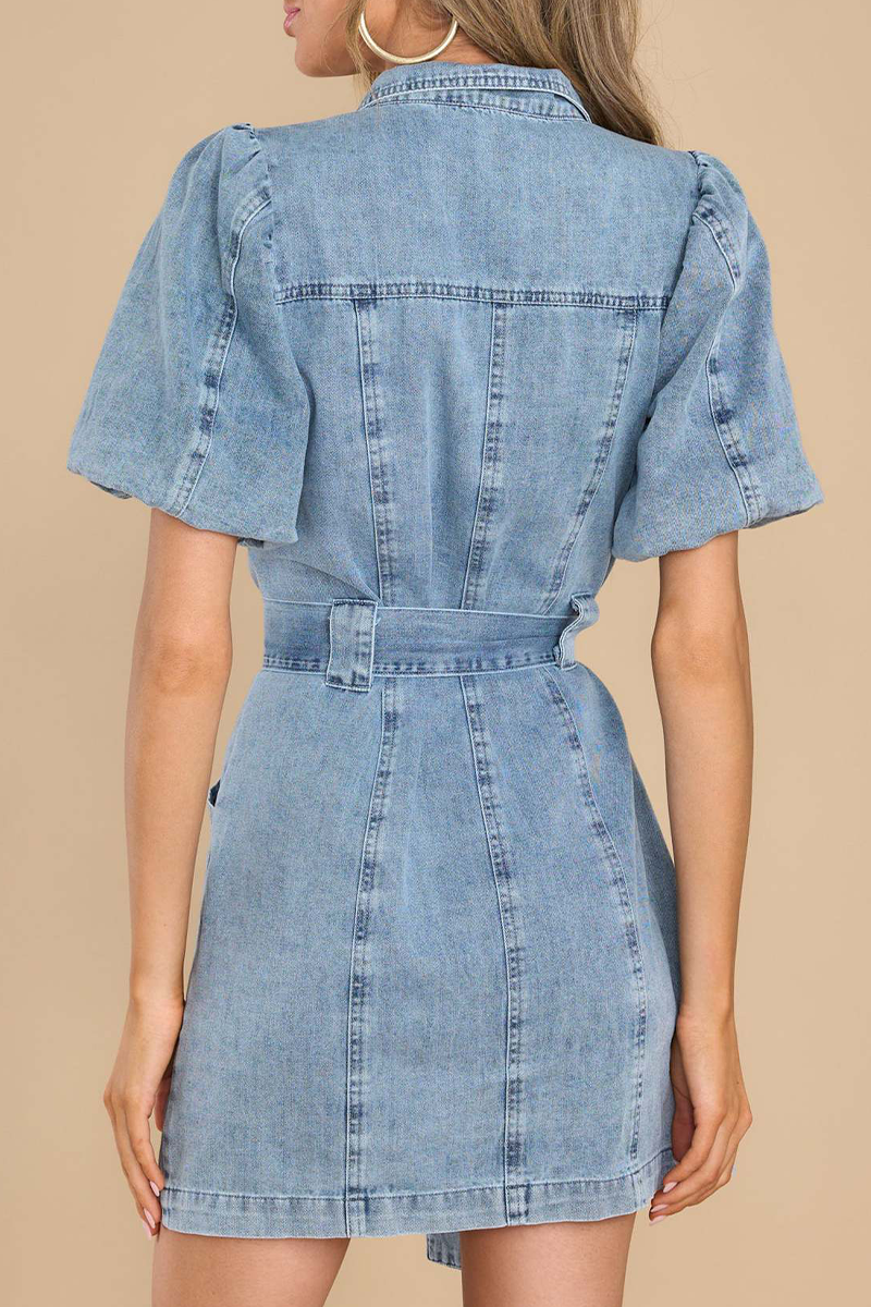 Classic Vintage Dress with a Flattering Fit