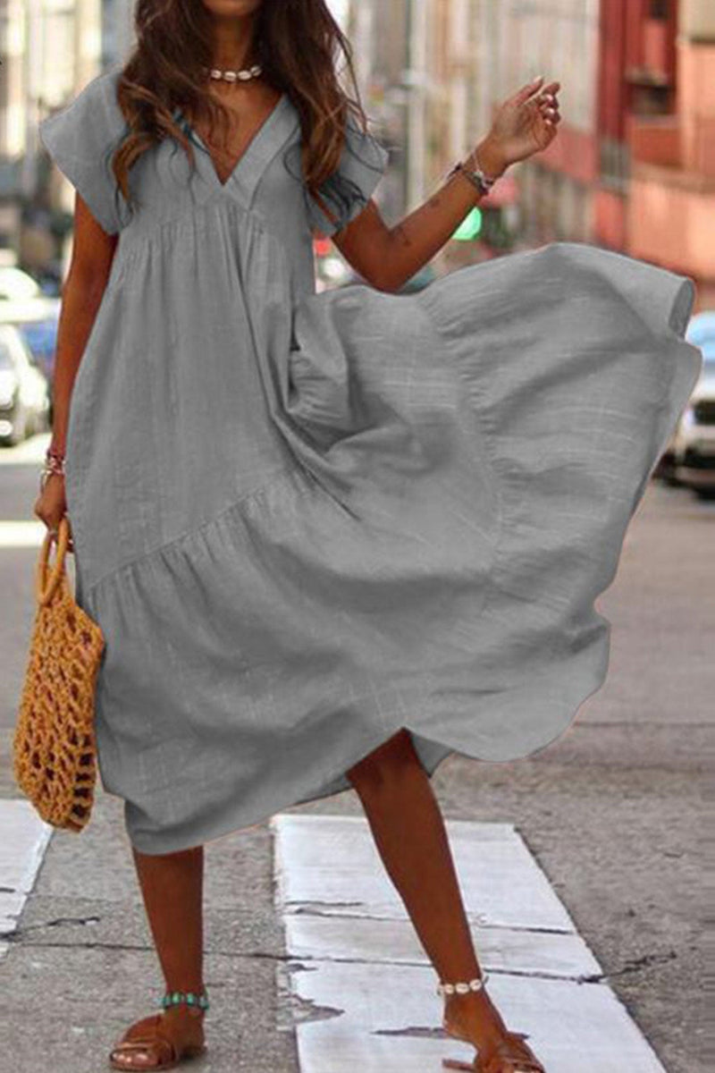Beautifully Finished Dress in a Timeless Design