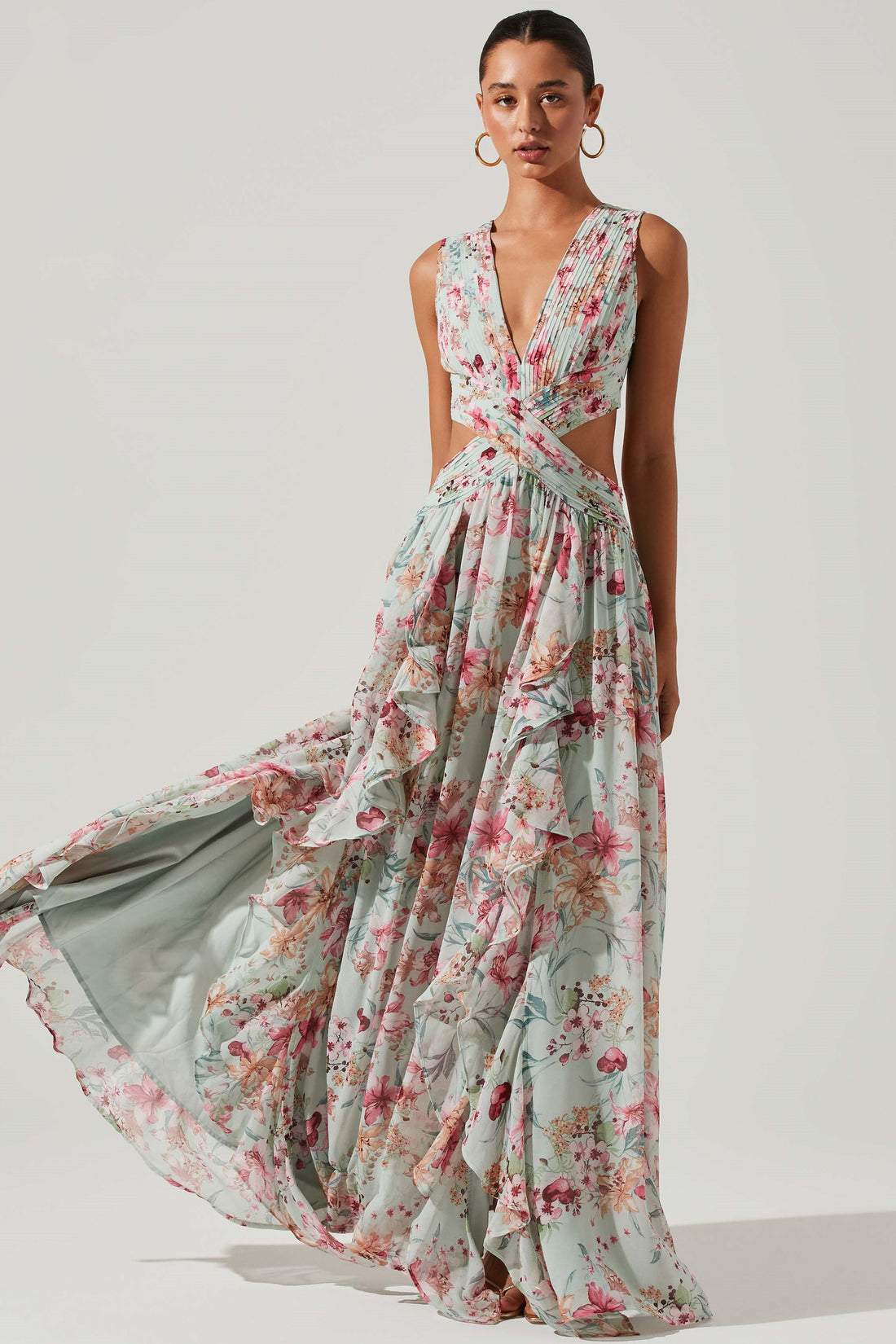 Classic Vintage Dress with a Flattering Fit