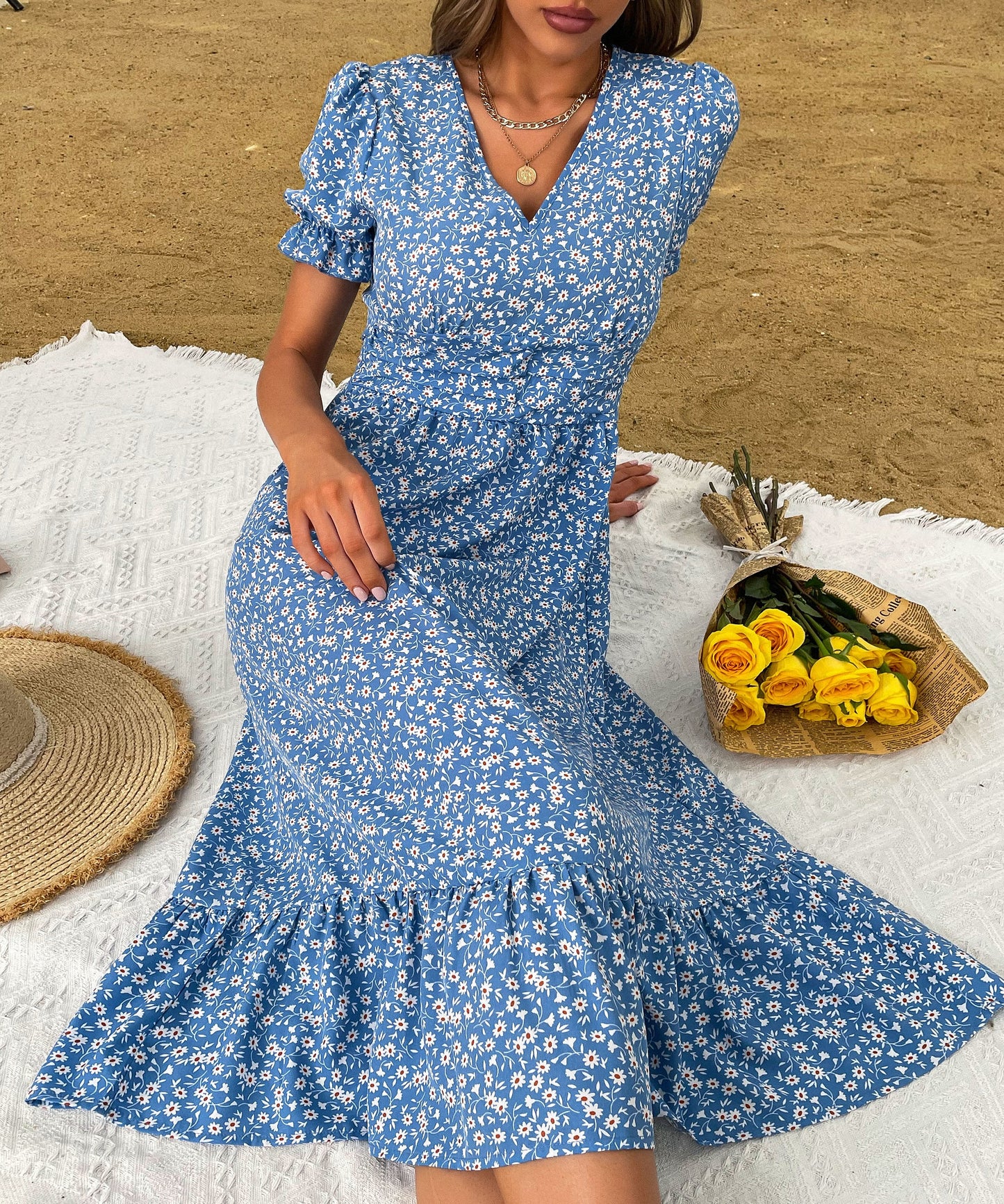 Classic Vintage Dress with a Flattering Fit