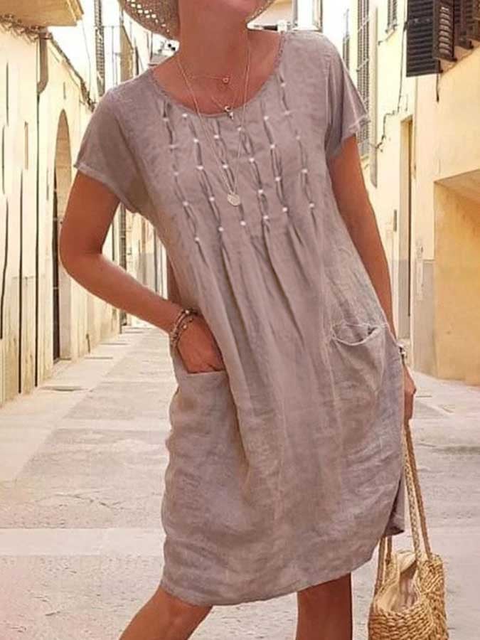 Gracefully Styled Dress for Any Occasion