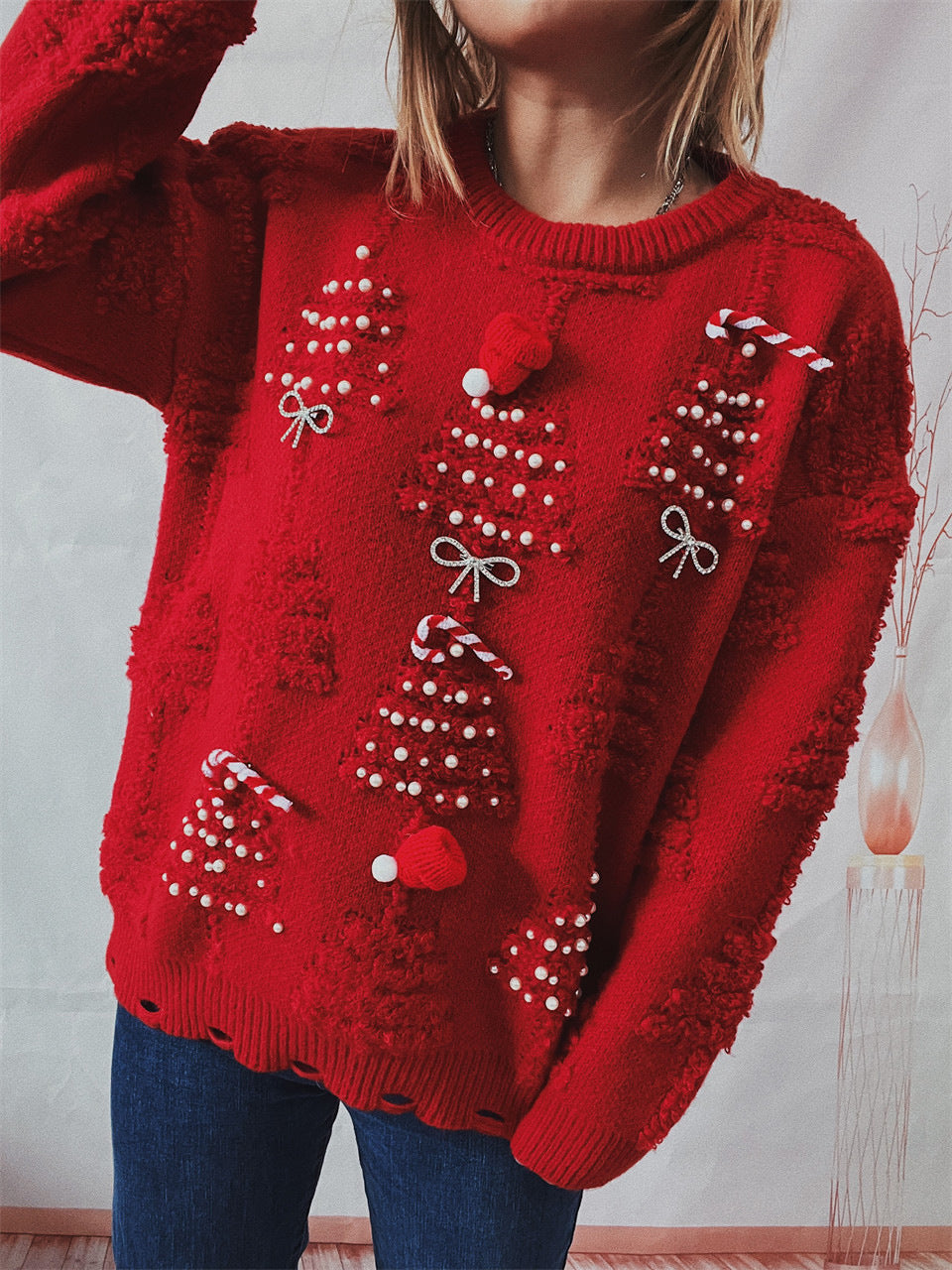 Well Tailored Sweater with a Graceful Silhouette