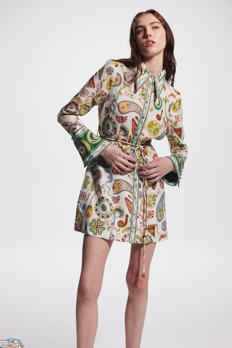 Beautifully Finished Dress in a Timeless Design