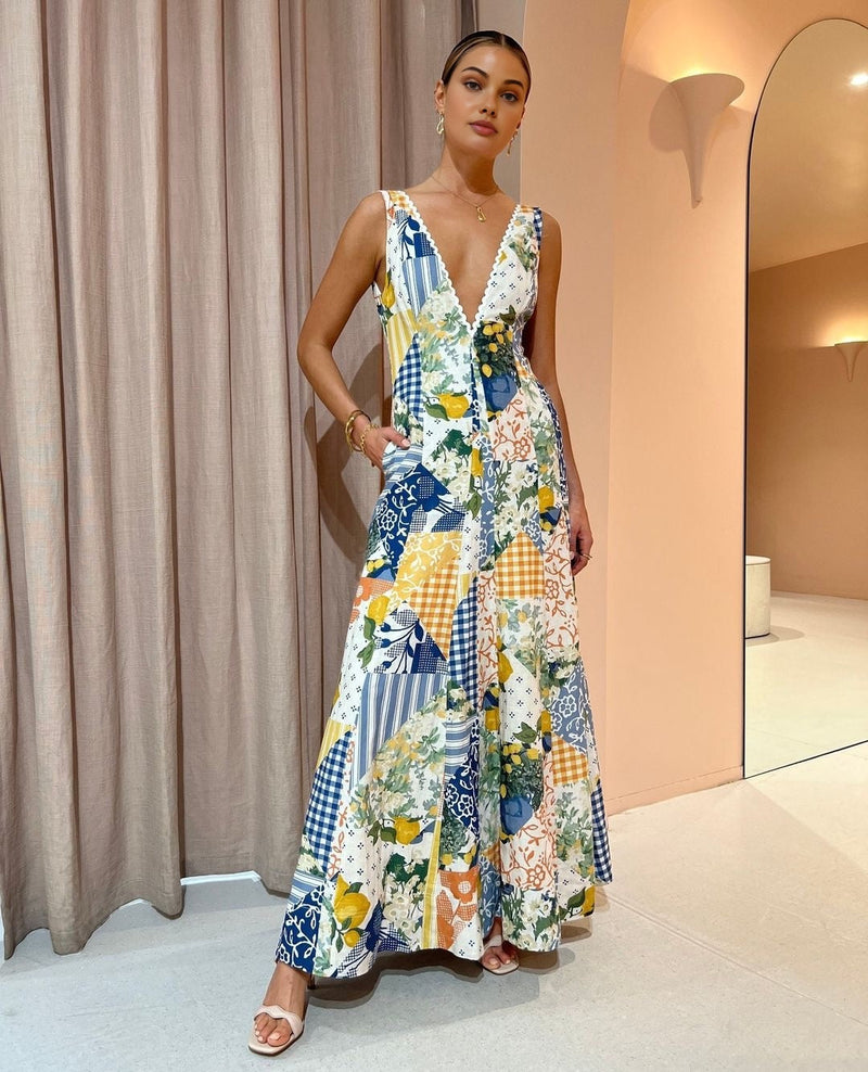Classic Vintage & Enduringly Stylish Dress