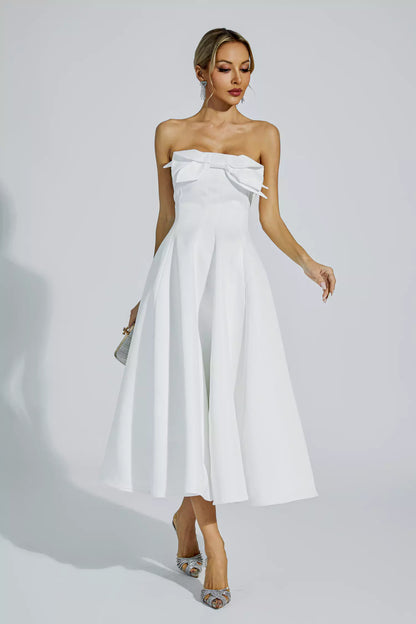 Sophisticated Dress with a Clean Classic Look