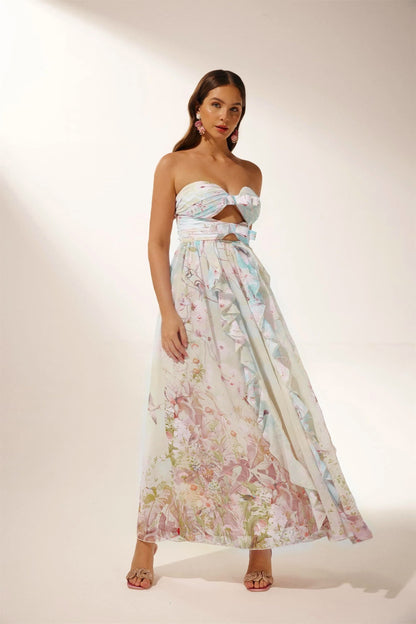 Classic Vintage & Enduringly Stylish Dress