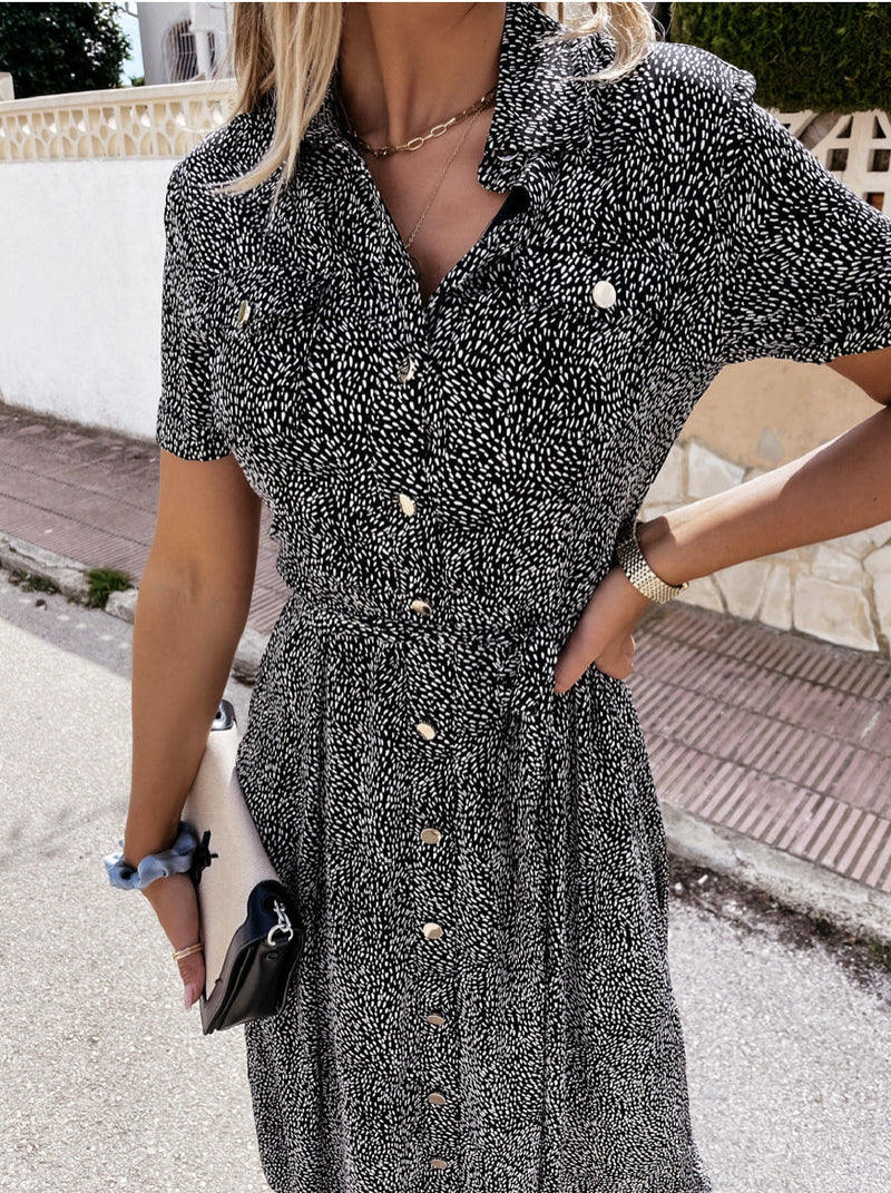 Classic Vintage Dress with a Flattering Fit