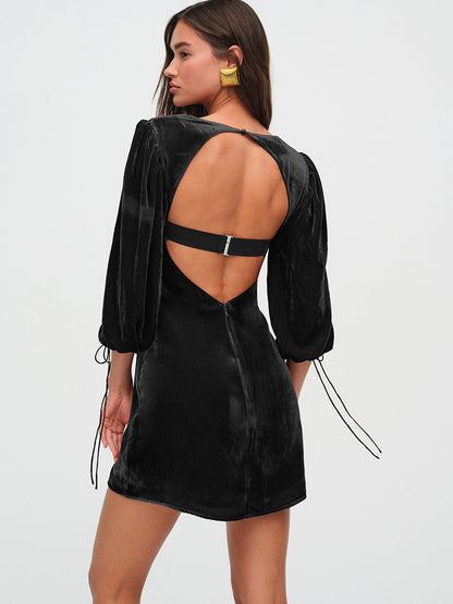 Sophisticated Dress with a Clean Classic Look