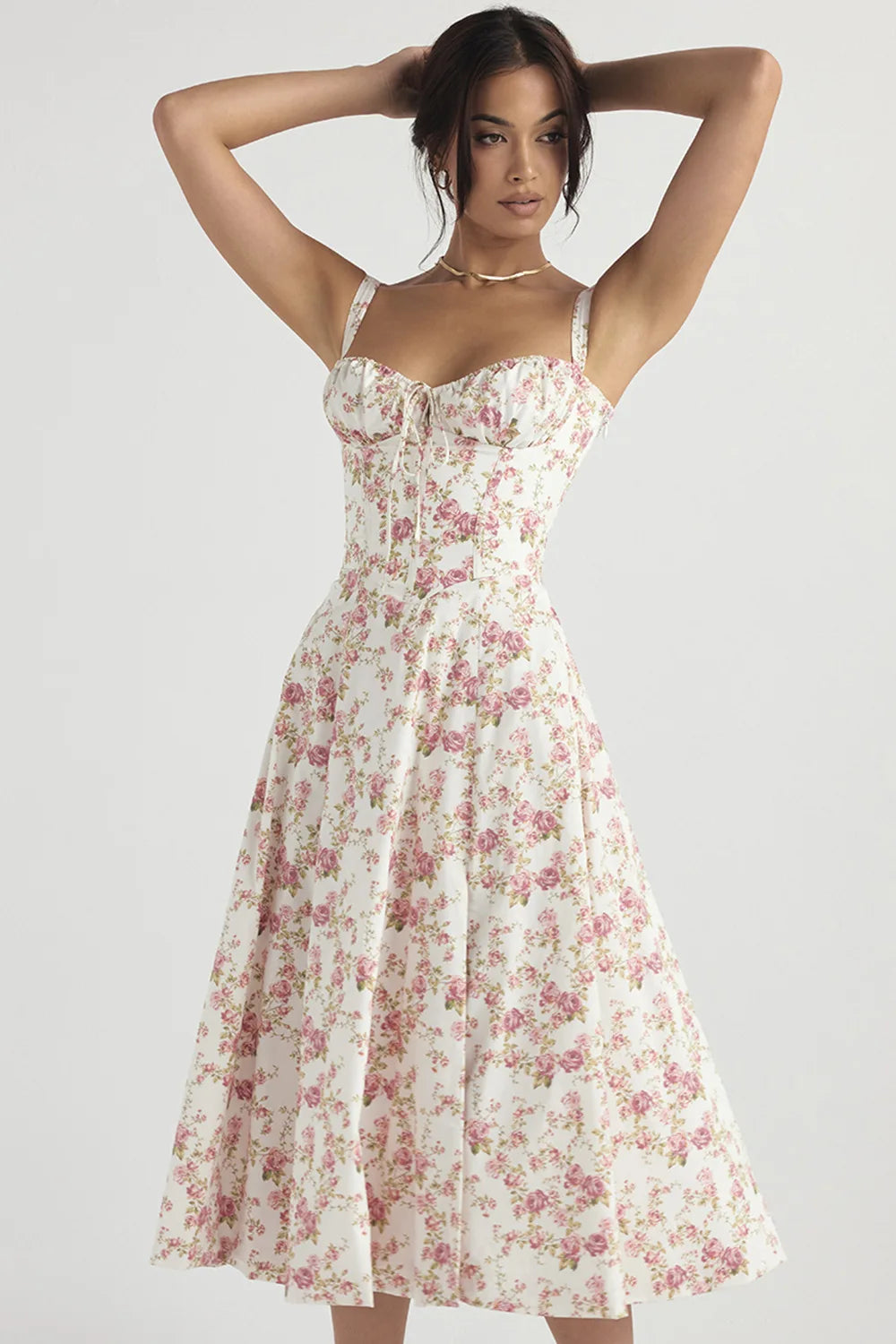 Well Tailored Dress with a Graceful Silhouette
