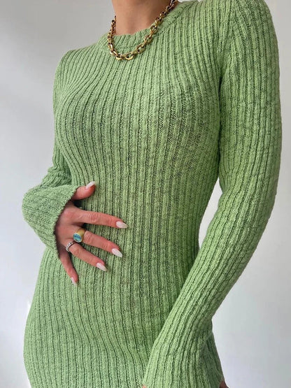 Classic Vintage Sweater with a Flattering Fit