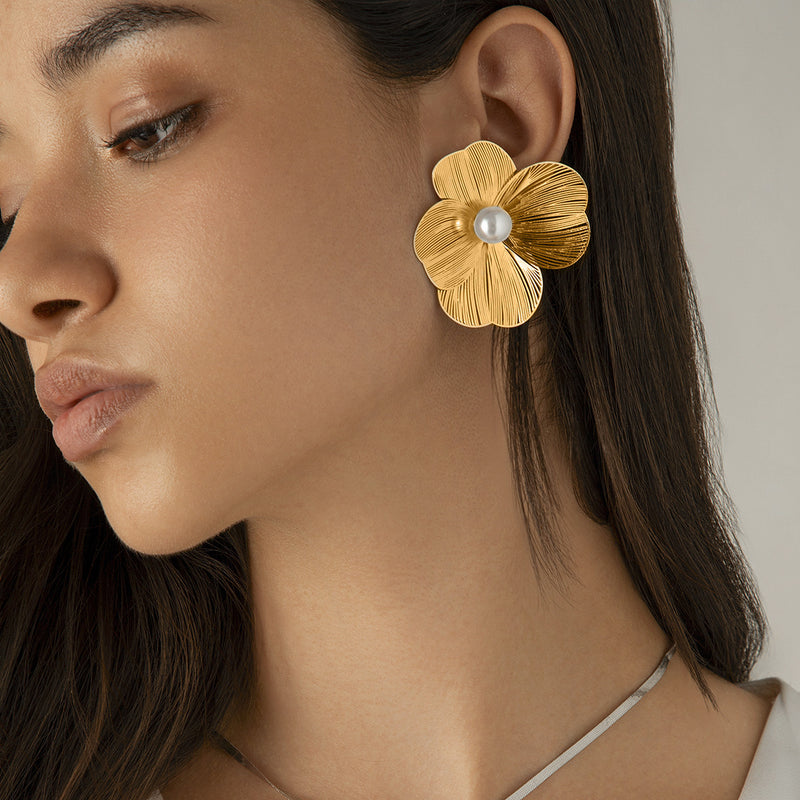 Romantic Earring for Special Moments