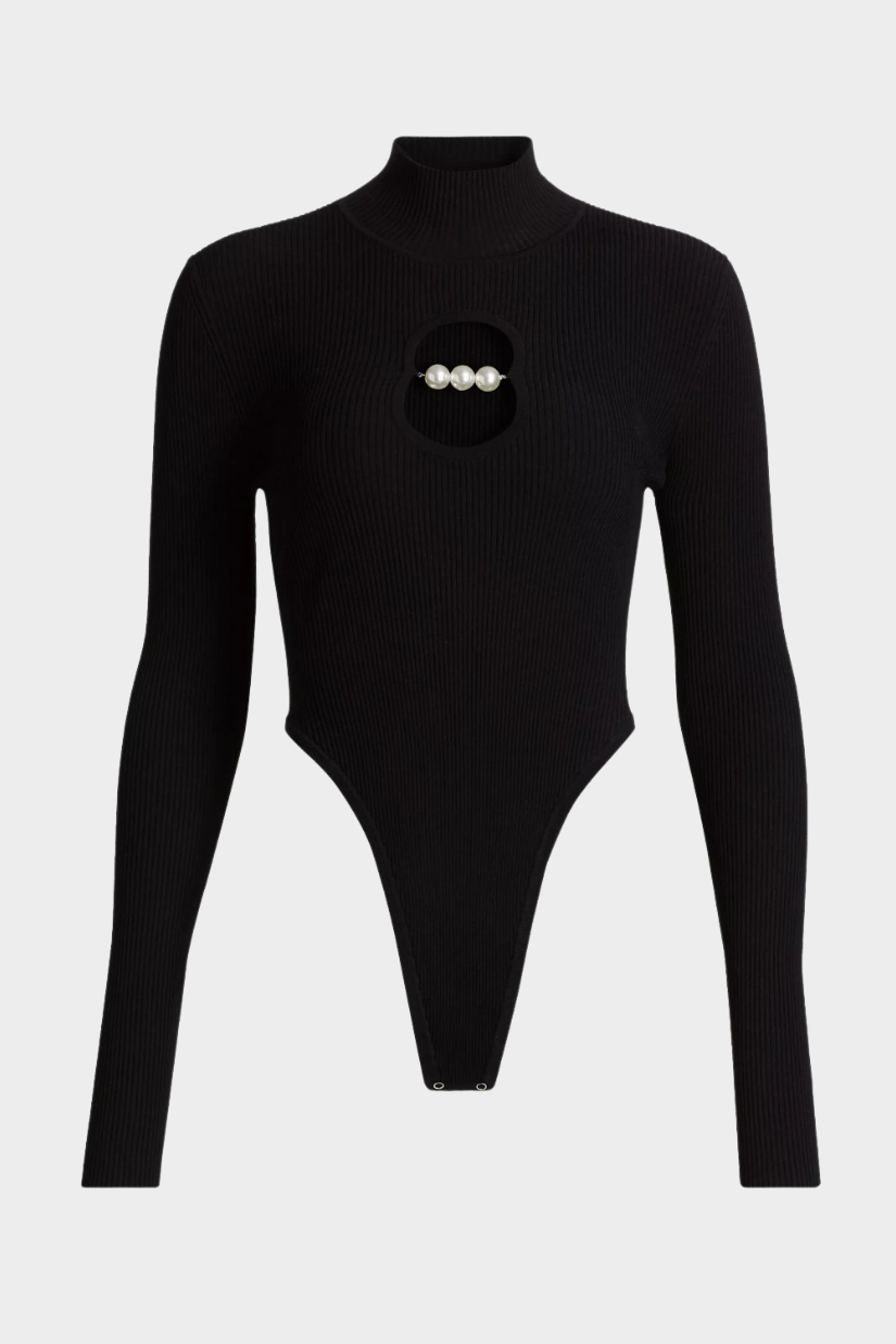 Effortlessly Elegant Garment with a Timeless Design
