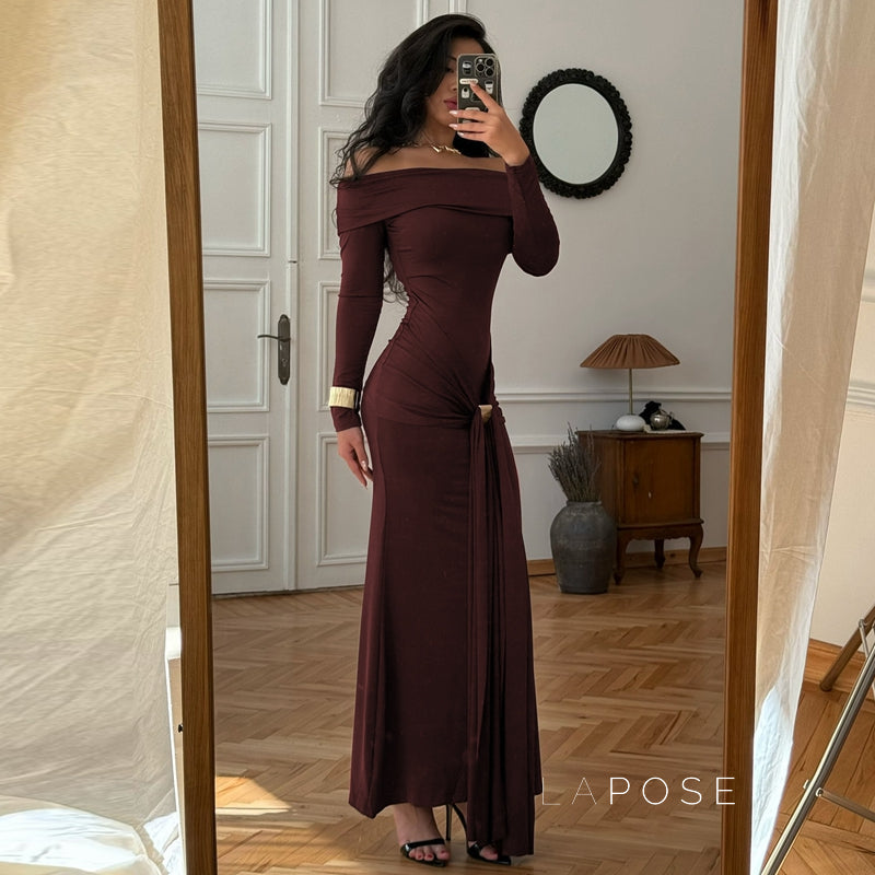 Gracefully Styled Dress for Any Occasion