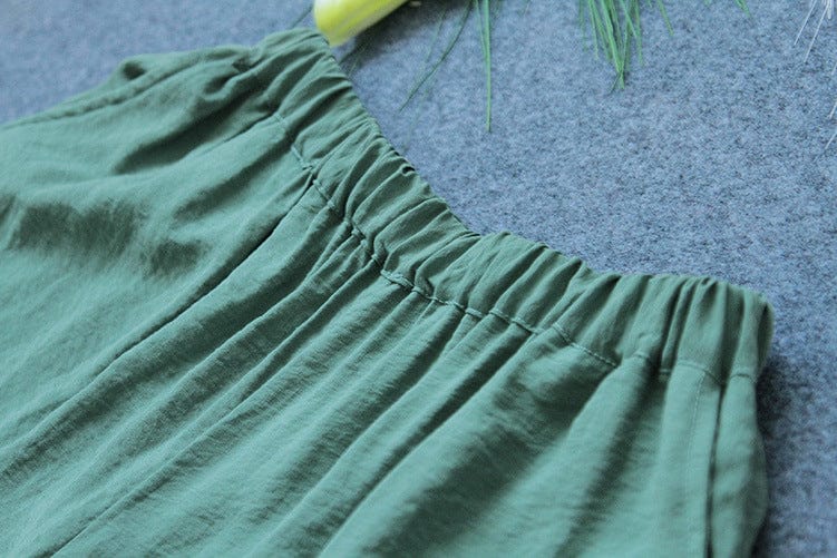 Classic Vintage Pants with a Flattering Fit
