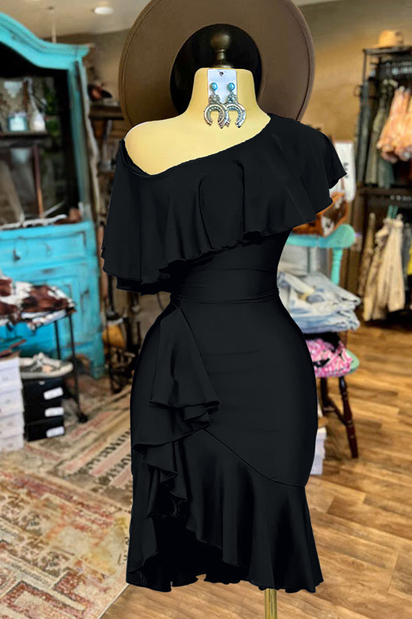 Classic Vintage Dress with a Flattering Fit