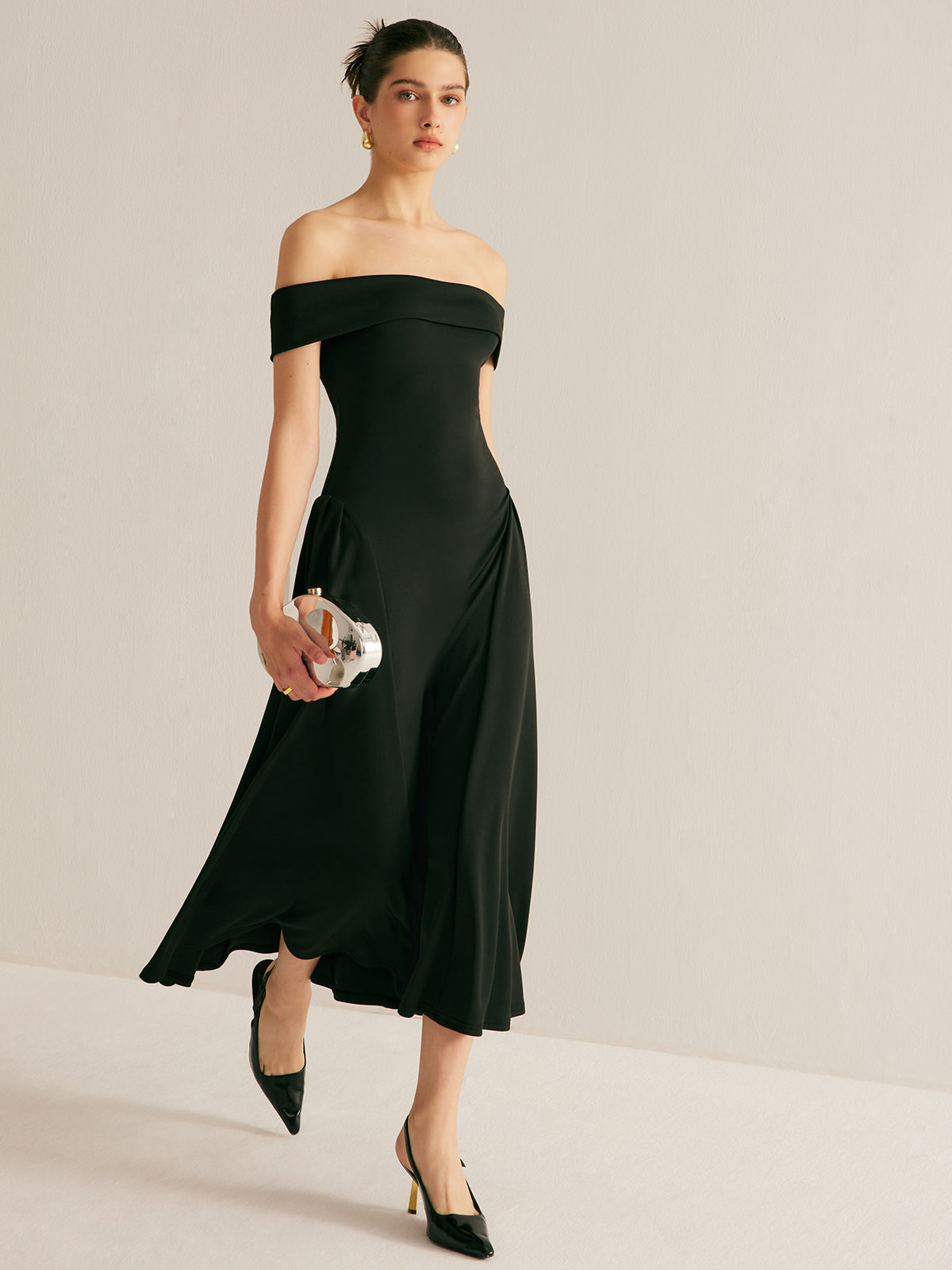 Classic Vintage Dress with a Flattering Fit