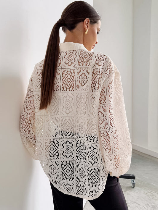 Classic Vintage Shirt with a Flattering Fit