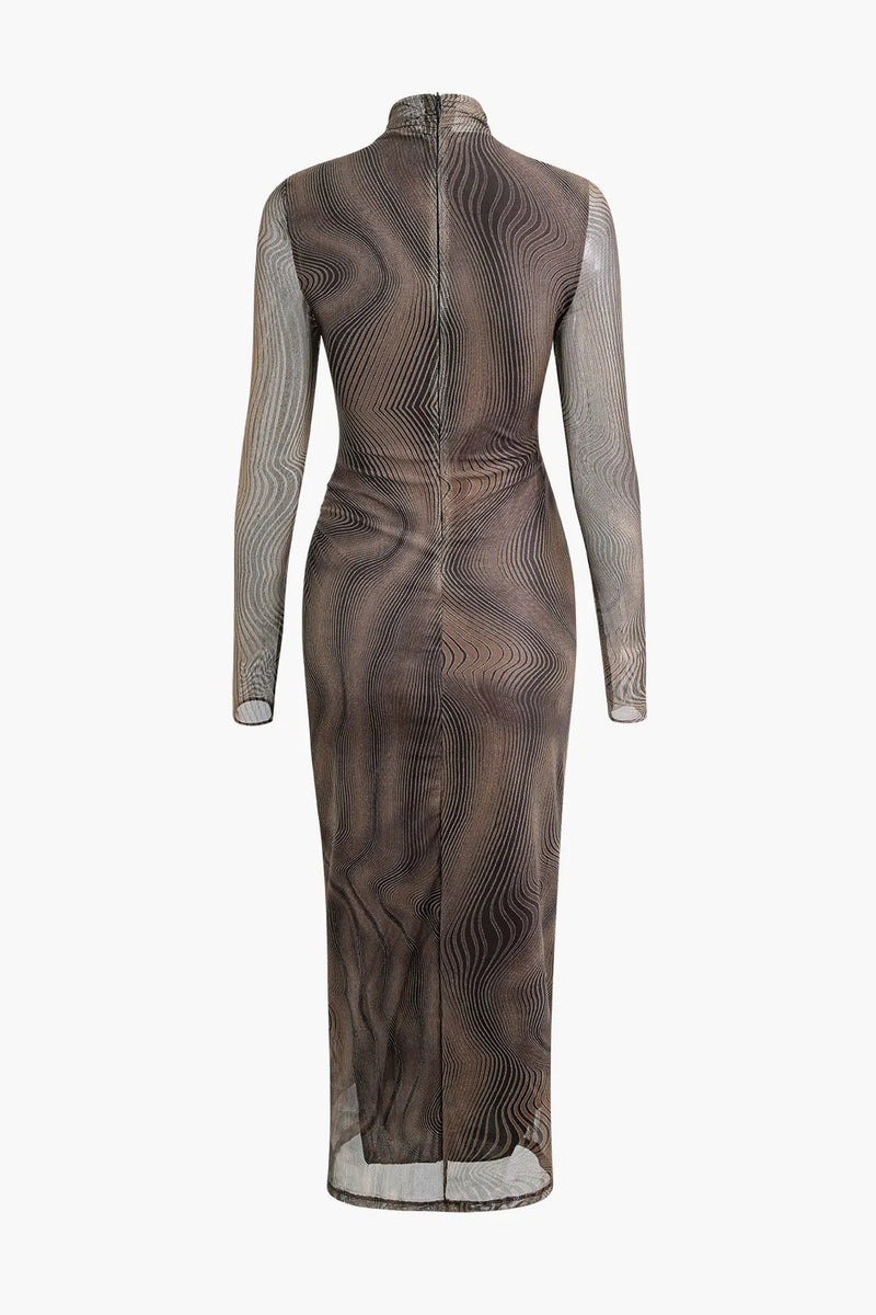 Classic Vintage Dress with a Flattering Fit