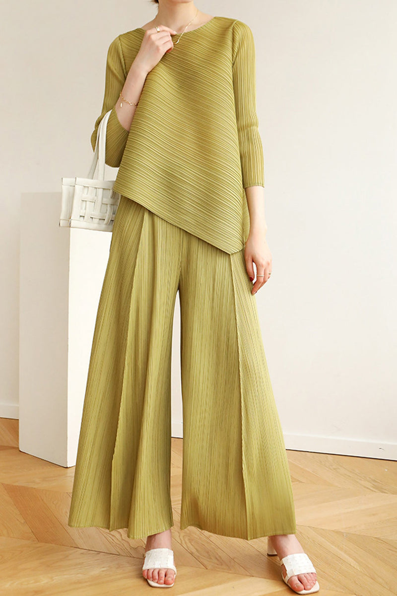 Well Tailored Pants with a Graceful Silhouette