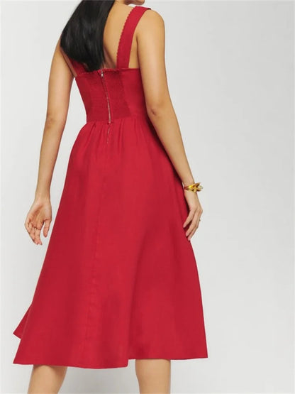 Beautifully Finished Dress in a Timeless Design