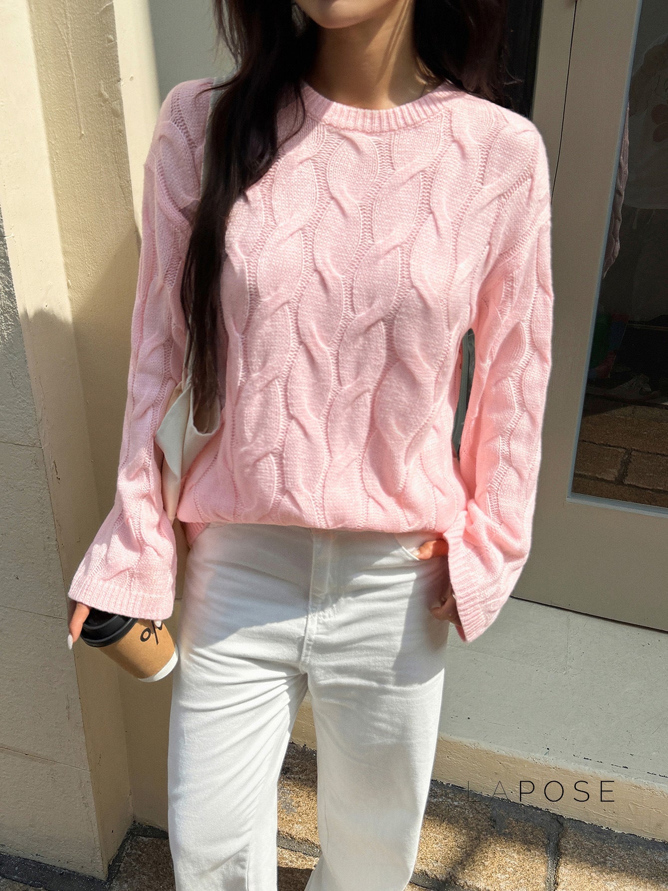 Well Tailored Sweater with a Graceful Silhouette