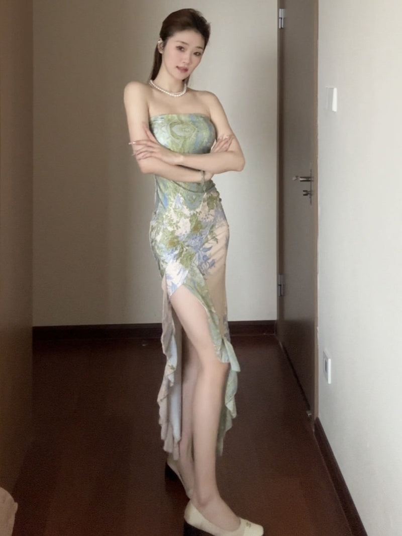 Effortlessly Elegant Dress with a Timeless Design