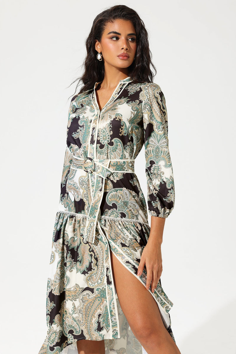 Beautifully Finished Dress in a Timeless Design