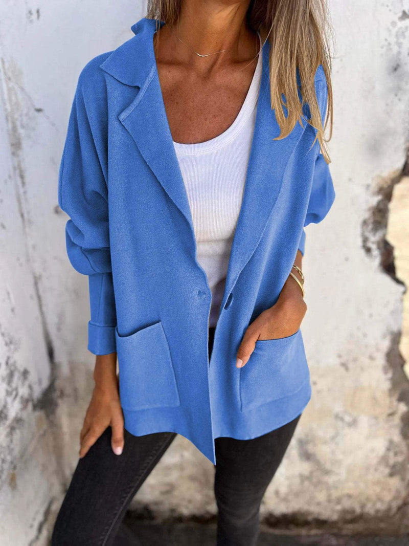 Effortlessly Elegant Jacket with a Timeless Design